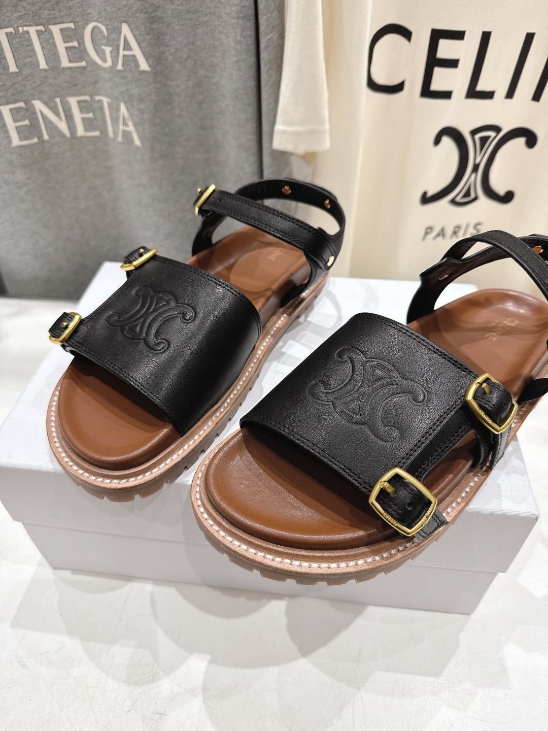 高版本出厂 Celine/赛琳F035 2026ss夏季最新塞林时尚复古风罗马平底凉鞋New Celin