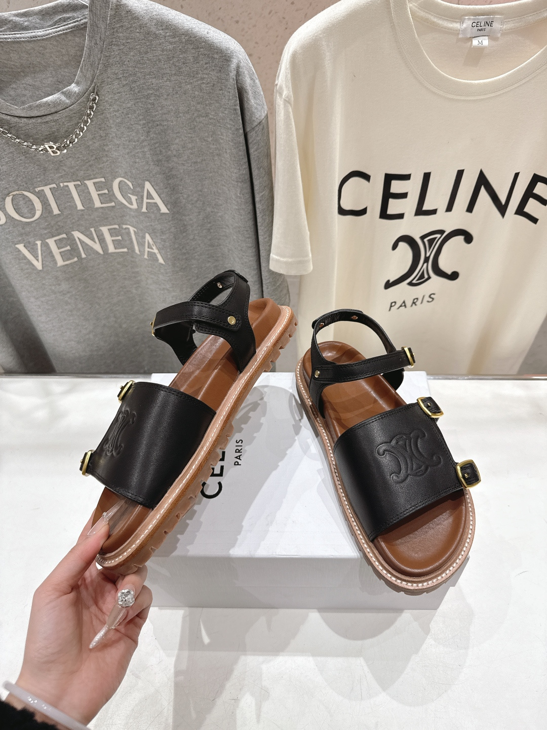 高版本出厂 Celine/赛琳F035 2026ss夏季最新塞林时尚复古风罗马平底凉鞋New Celin