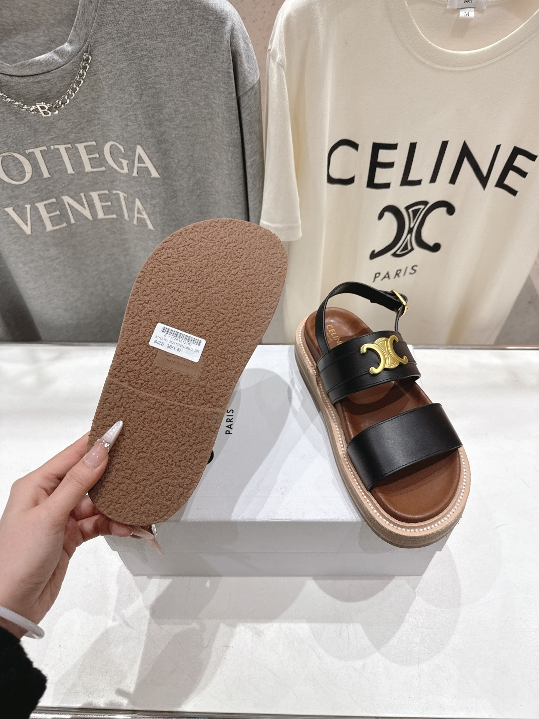 高版本出厂 Celine/赛琳F035 2026ss夏季最新塞林时尚复古风罗马平底凉鞋New Celin