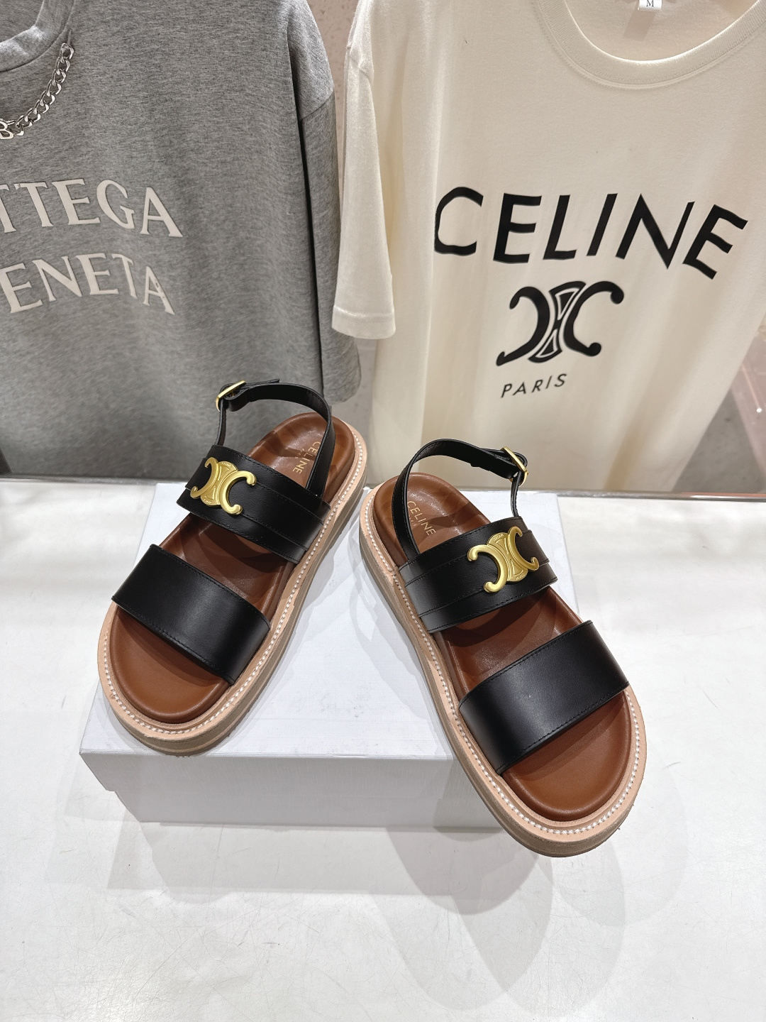 高版本出厂 Celine/赛琳F035 2026ss夏季最新塞林时尚复古风罗马平底凉鞋New Celin
