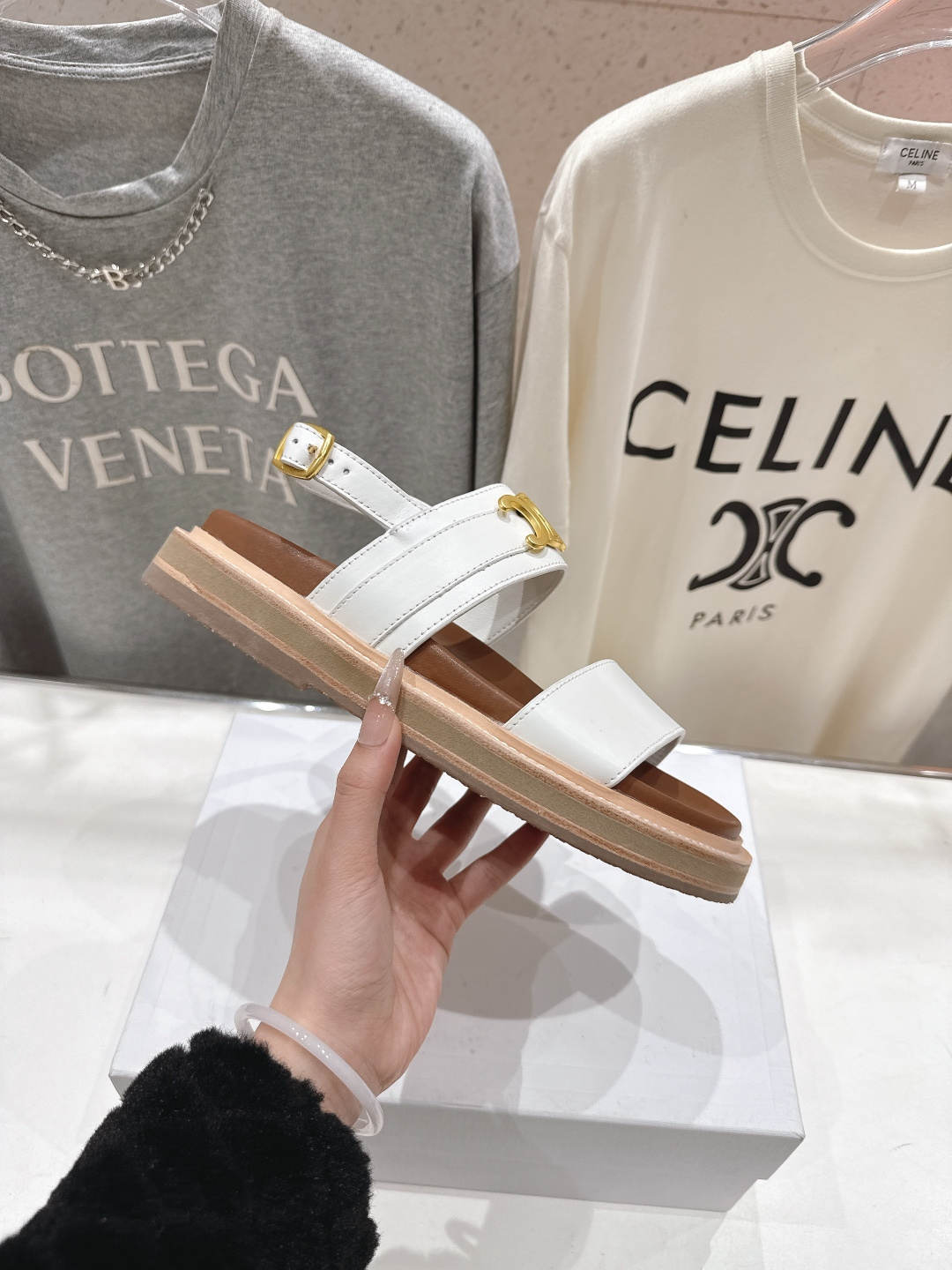 高版本出厂 Celine/赛琳F035 2026ss夏季最新塞林时尚复古风罗马平底凉鞋New Celin