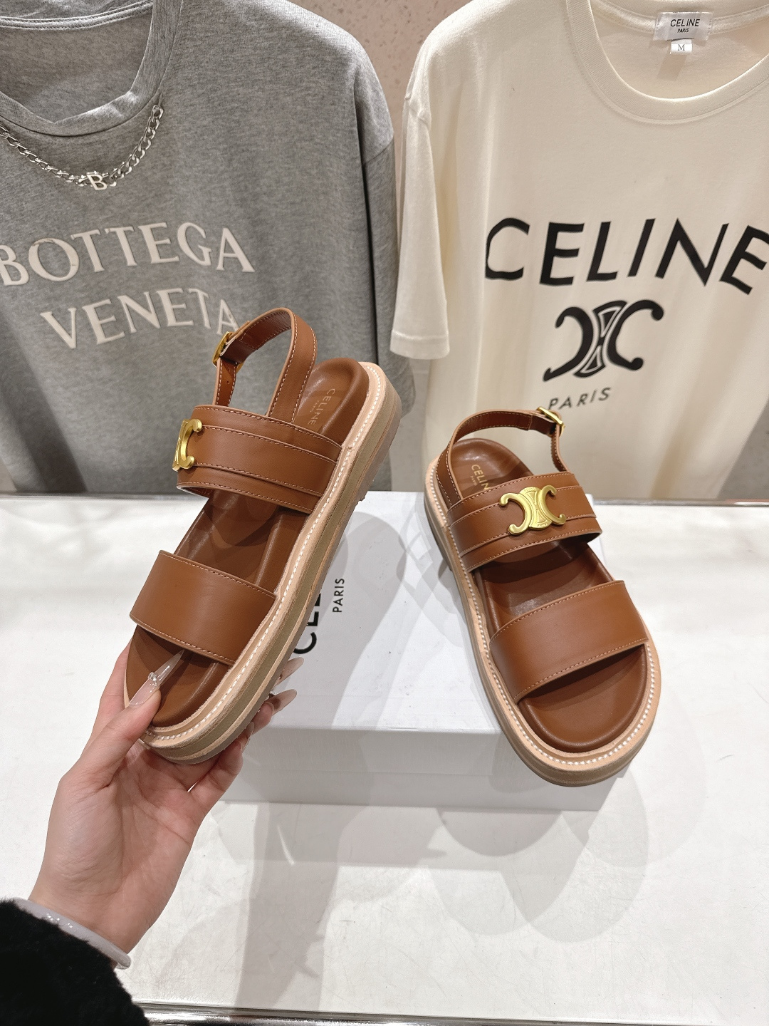 高版本出厂 Celine/赛琳F035 2026ss夏季最新塞林时尚复古风罗马平底凉鞋New Celin