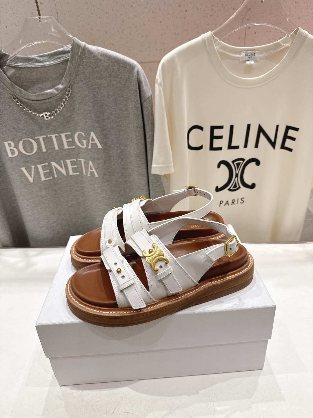 高版本出厂 Celine/赛琳F035 2026ss夏季最新塞林时尚复古风罗马平底凉鞋New Celin