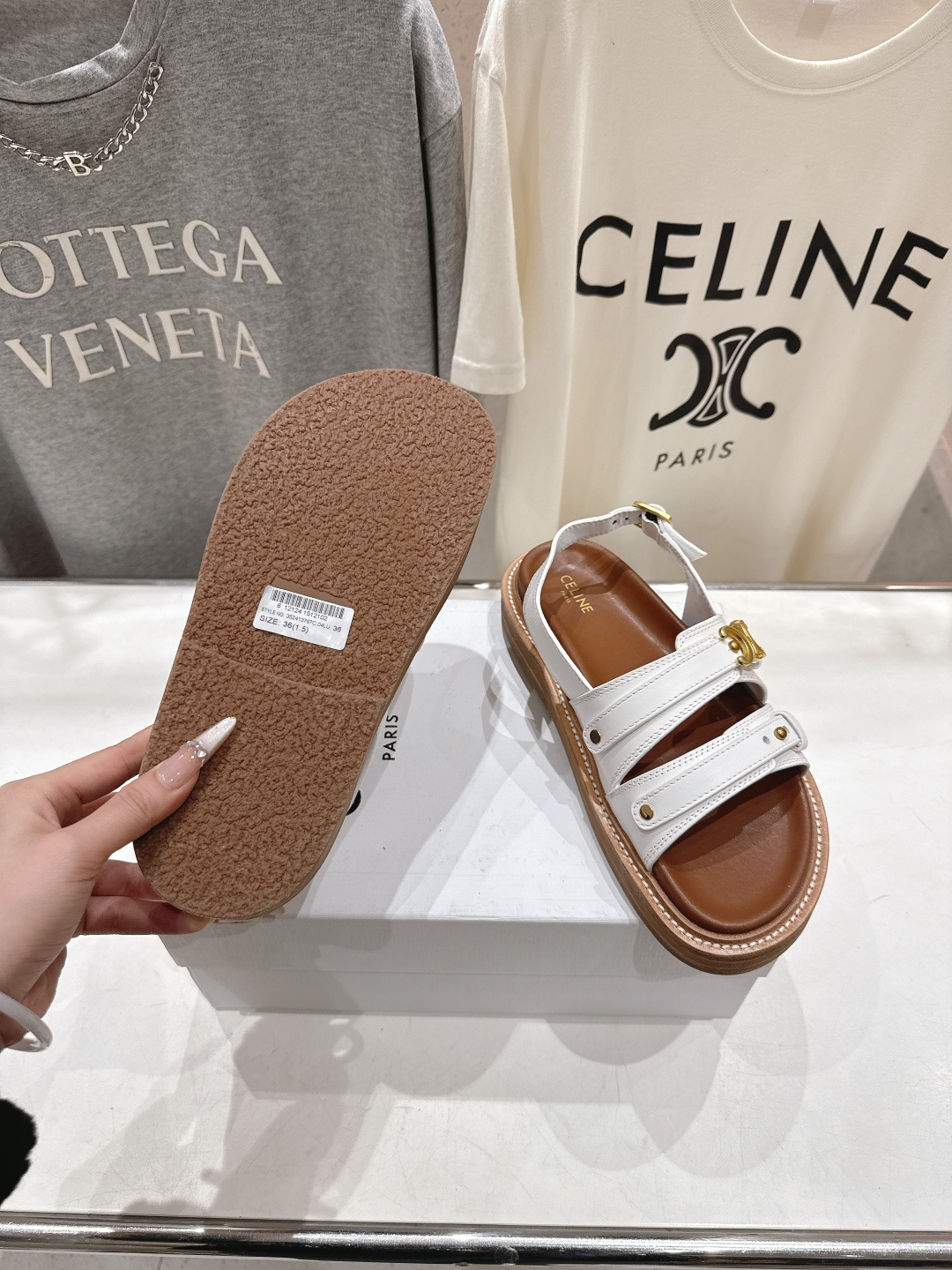 高版本出厂 Celine/赛琳F035 2026ss夏季最新塞林时尚复古风罗马平底凉鞋New Celin