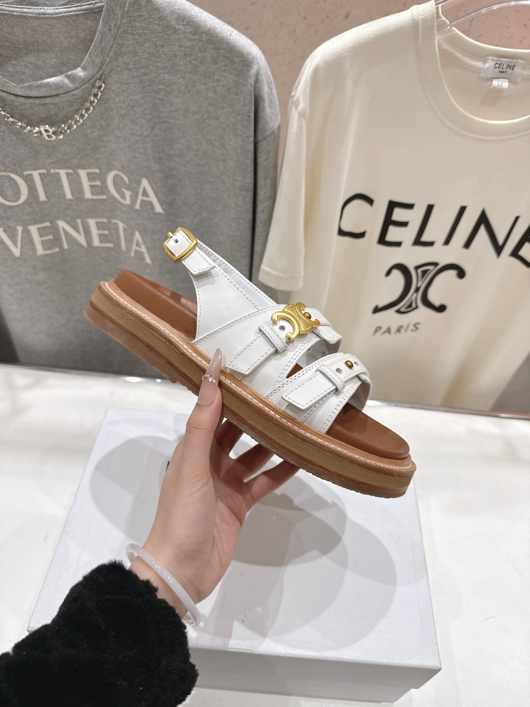 高版本出厂 Celine/赛琳F035 2026ss夏季最新塞林时尚复古风罗马平底凉鞋New Celin