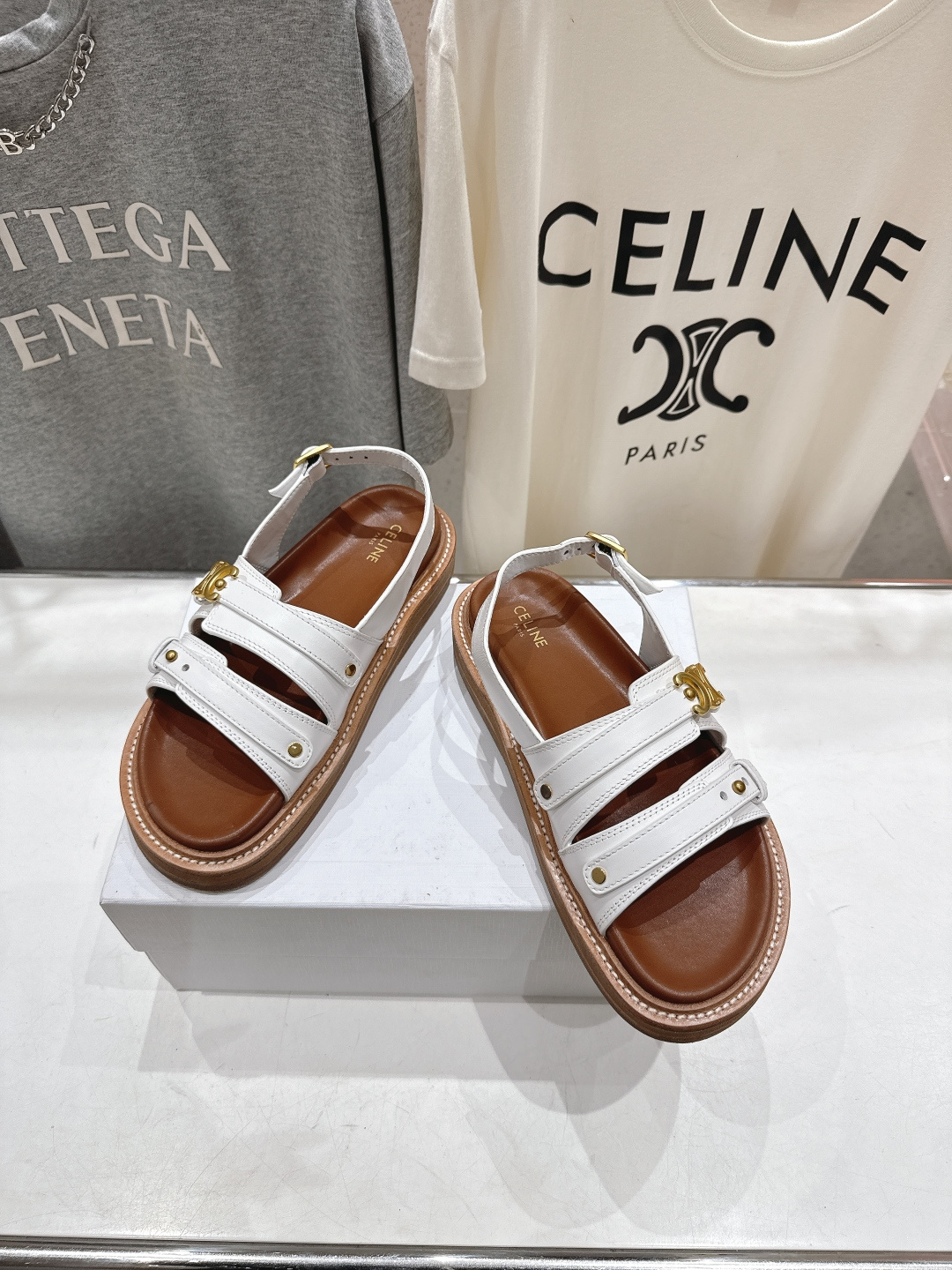 高版本出厂 Celine/赛琳F035 2026ss夏季最新塞林时尚复古风罗马平底凉鞋New Celin