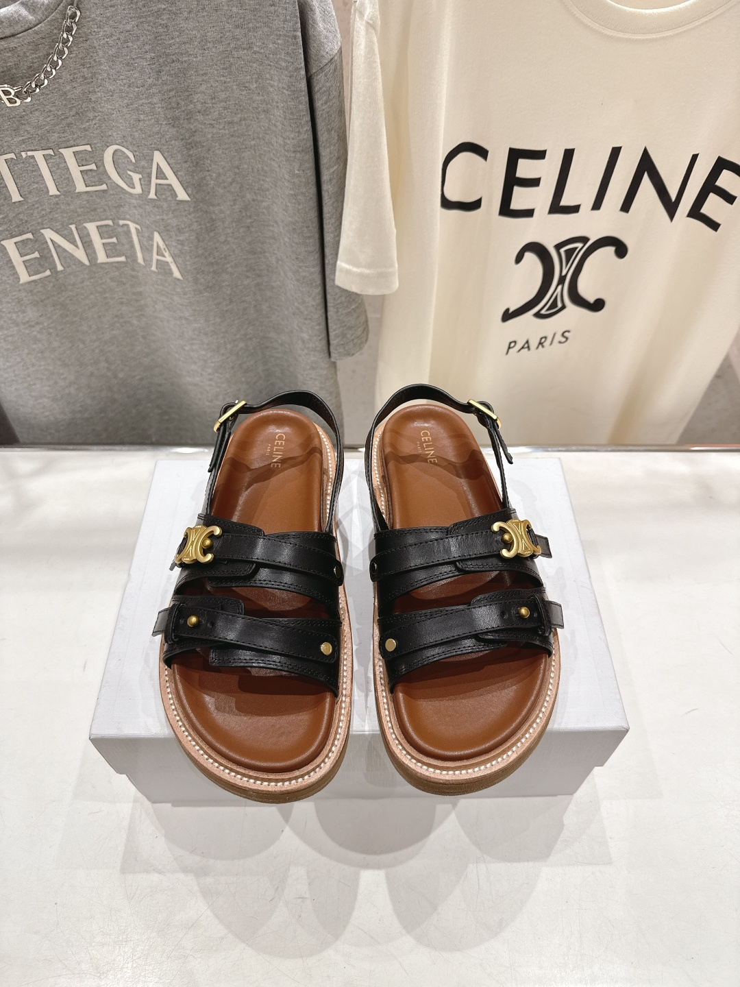 高版本出厂 Celine/赛琳F035 2026ss夏季最新塞林时尚复古风罗马平底凉鞋New Celin