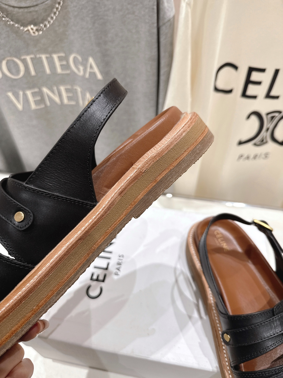 高版本出厂 Celine/赛琳F035 2026ss夏季最新塞林时尚复古风罗马平底凉鞋New Celin