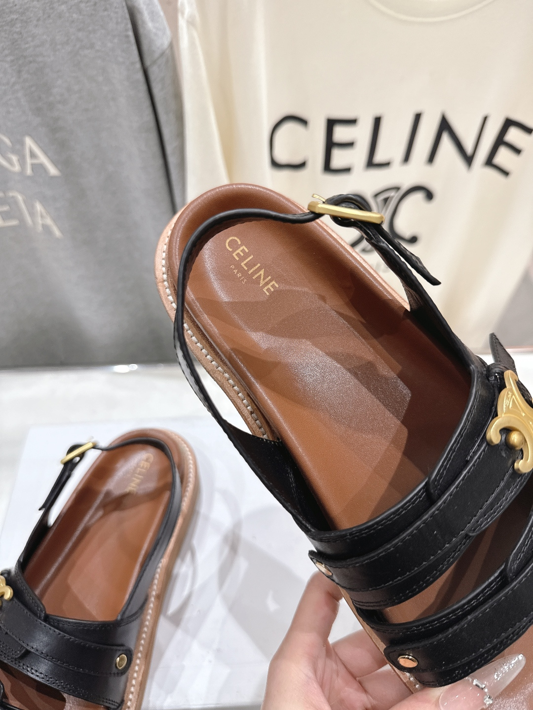 高版本出厂 Celine/赛琳F035 2026ss夏季最新塞林时尚复古风罗马平底凉鞋New Celin