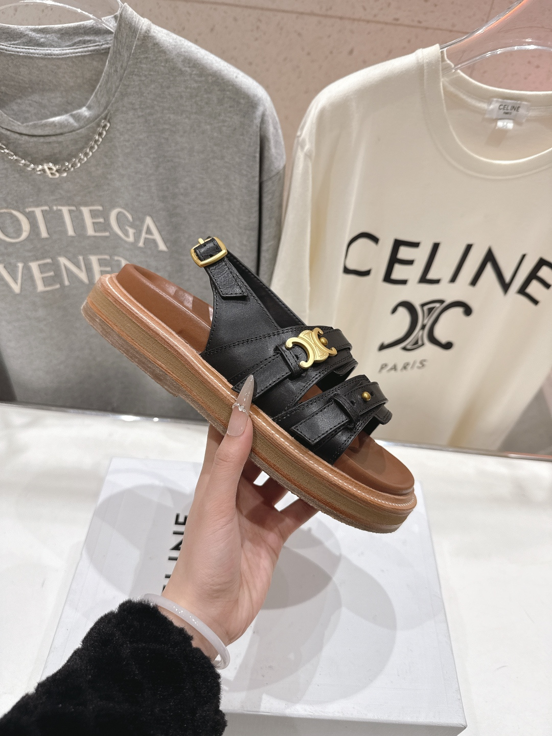 高版本出厂 Celine/赛琳F035 2026ss夏季最新塞林时尚复古风罗马平底凉鞋New Celin