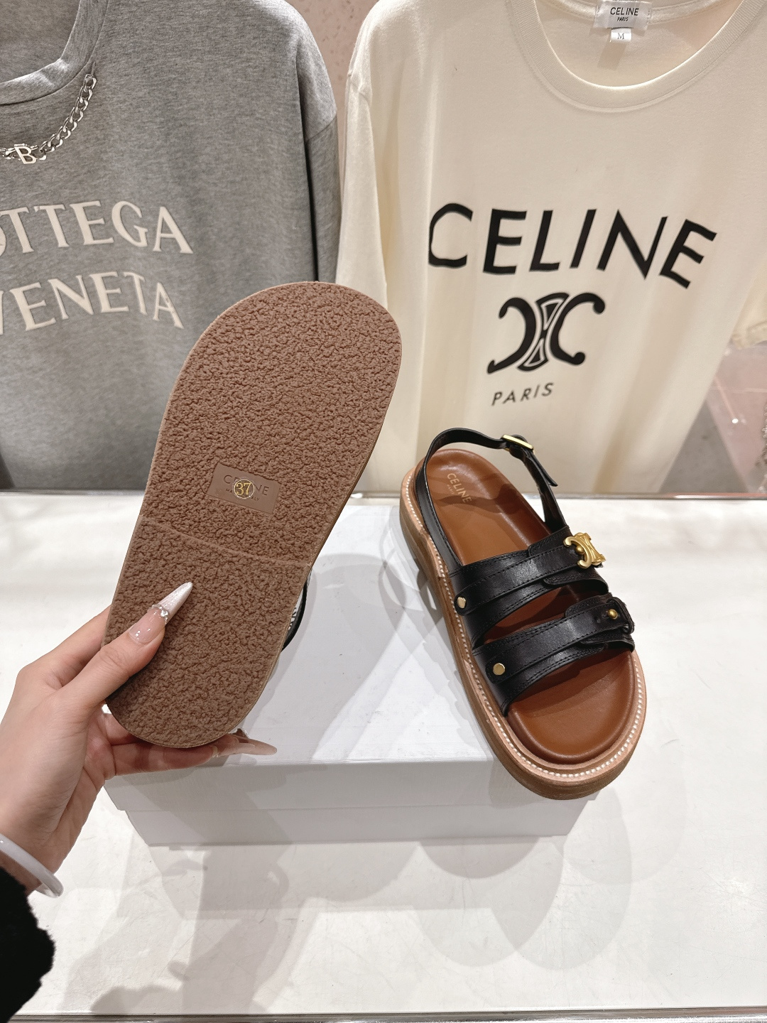 高版本出厂 Celine/赛琳F035 2026ss夏季最新塞林时尚复古风罗马平底凉鞋New Celin