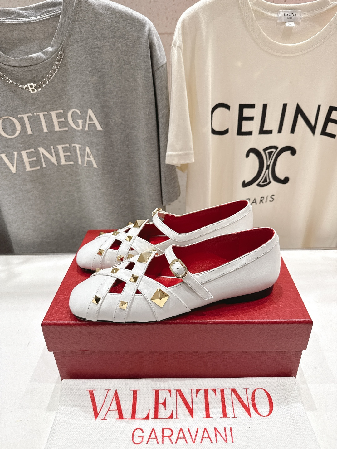 高版本出厂 ～New～顶级制作·Valentino·华伦天奴〰️2026ss官方最新玛丽珍平底鞋单鞋创新