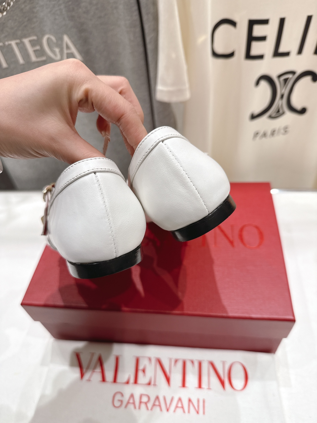 高版本出厂 ～New～顶级制作·Valentino·华伦天奴〰️2026ss官方最新玛丽珍平底鞋单鞋创新