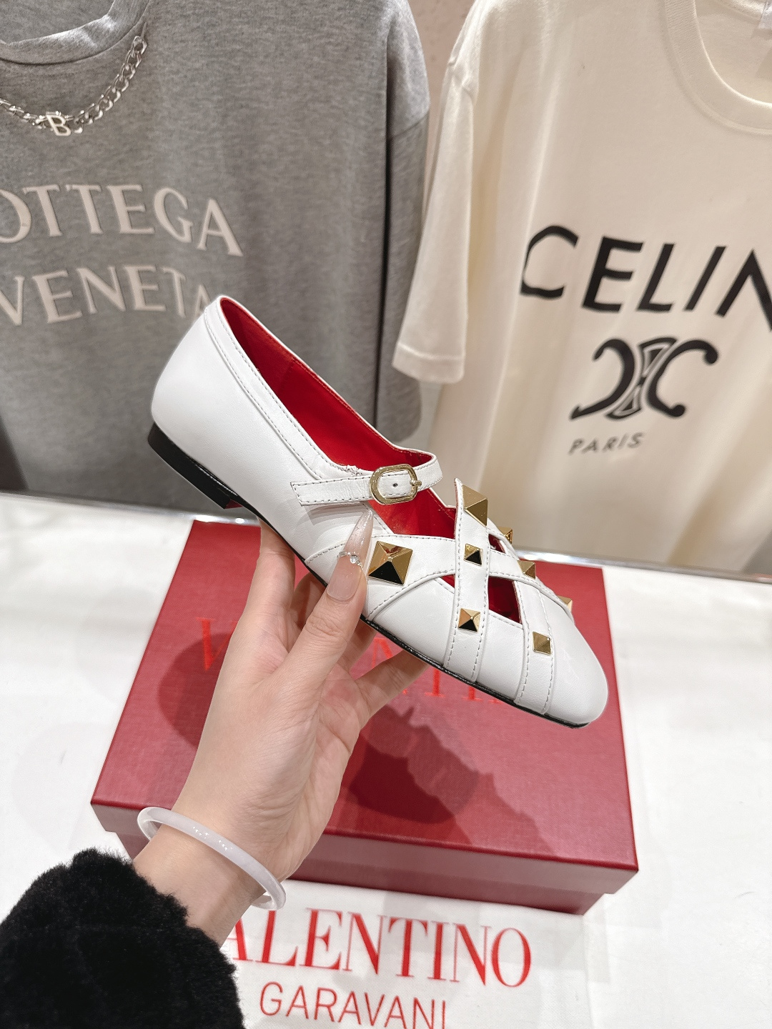 高版本出厂 ～New～顶级制作·Valentino·华伦天奴〰️2026ss官方最新玛丽珍平底鞋单鞋创新