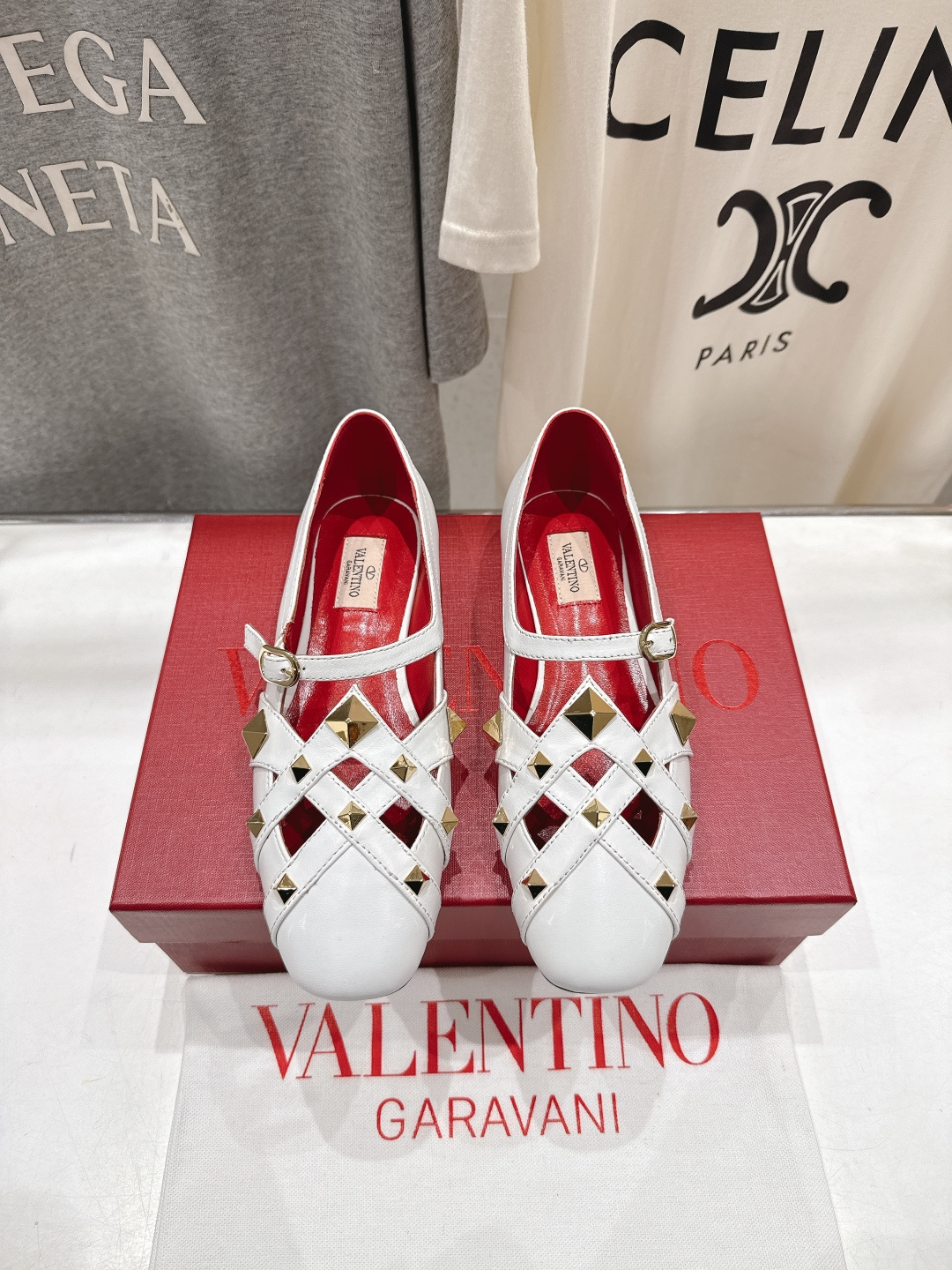 高版本出厂 ～New～顶级制作·Valentino·华伦天奴〰️2026ss官方最新玛丽珍平底鞋单鞋创新