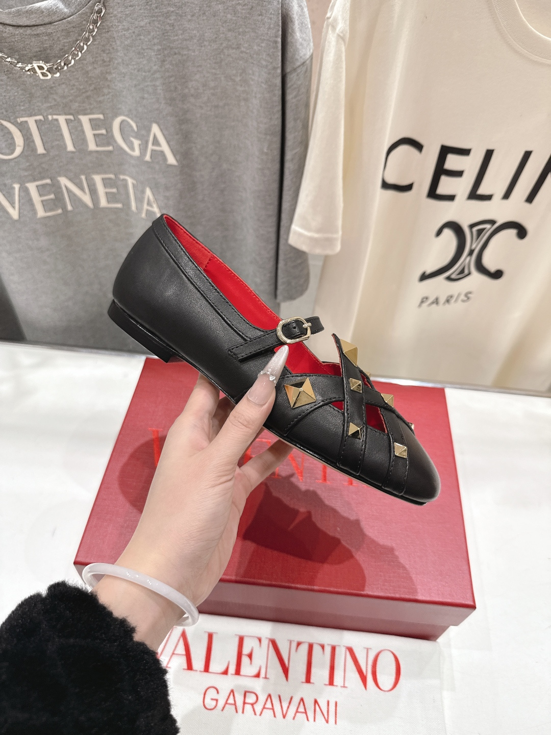 高版本出厂 ～New～顶级制作·Valentino·华伦天奴〰️2026ss官方最新玛丽珍平底鞋单鞋创新