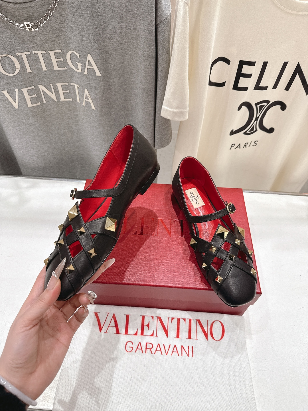 高版本出厂 ～New～顶级制作·Valentino·华伦天奴〰️2026ss官方最新玛丽珍平底鞋单鞋创新