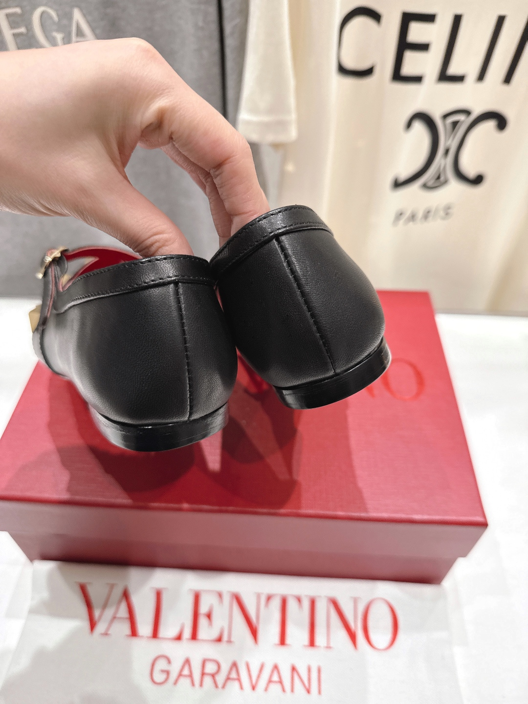 高版本出厂 ～New～顶级制作·Valentino·华伦天奴〰️2026ss官方最新玛丽珍平底鞋单鞋创新