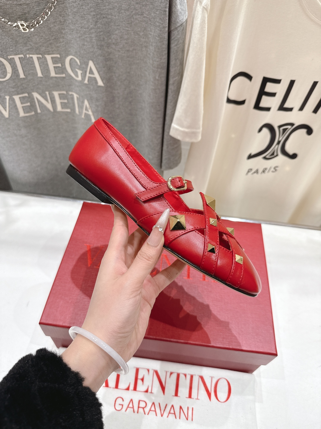 高版本出厂 ～New～顶级制作·Valentino·华伦天奴〰️2026ss官方最新玛丽珍平底鞋单鞋创新