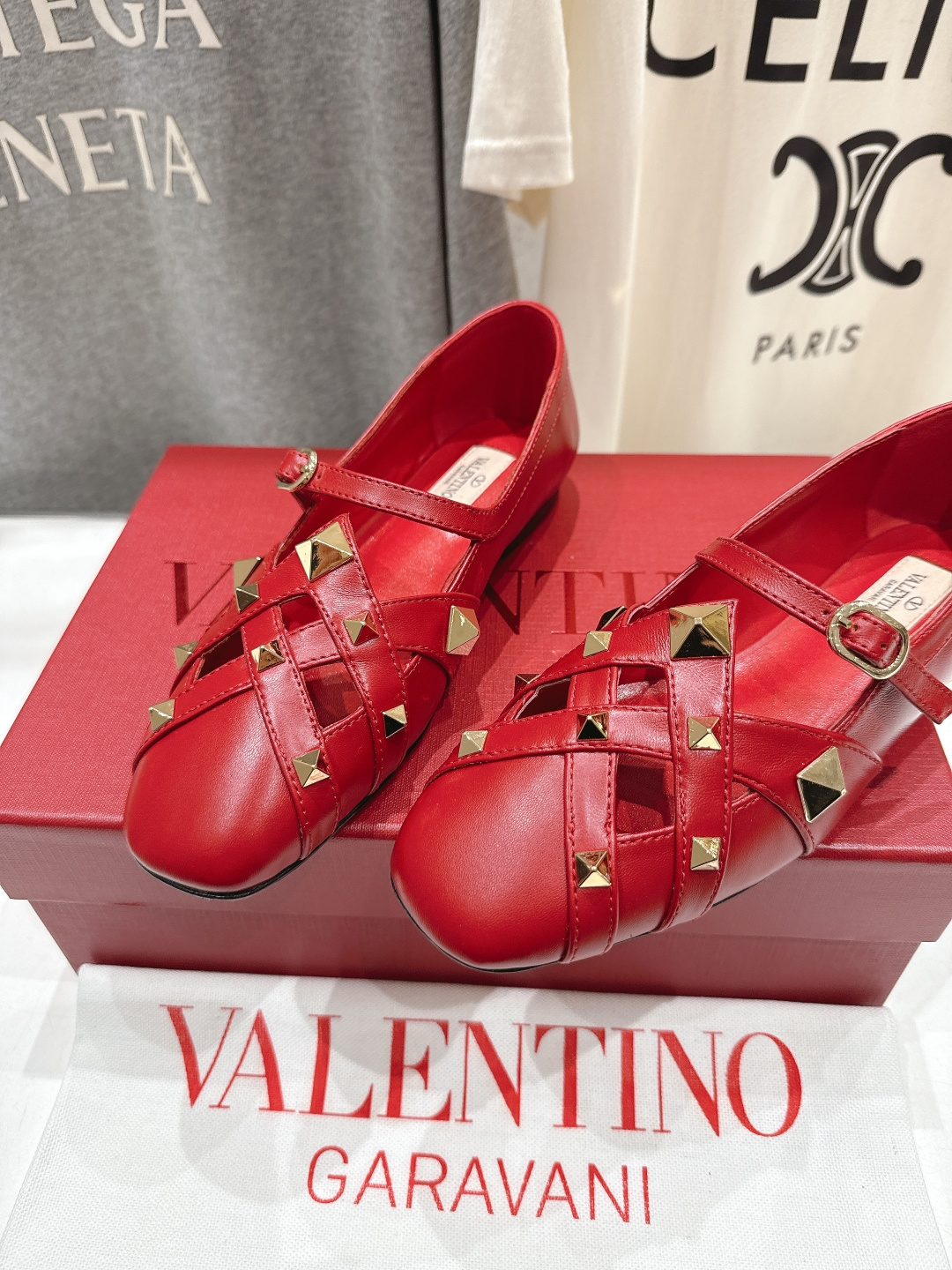 高版本出厂 ～New～顶级制作·Valentino·华伦天奴〰️2026ss官方最新玛丽珍平底鞋单鞋创新