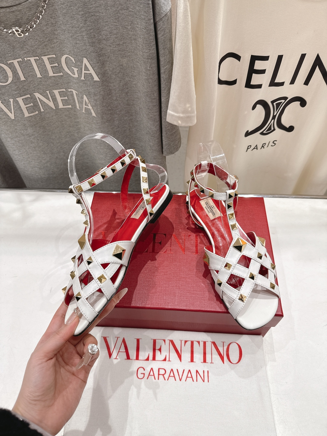 高版本出厂 ～New～顶级制作·Valentino·华伦天奴〰️2026ss官方最新玛丽珍平底鞋单鞋凉鞋