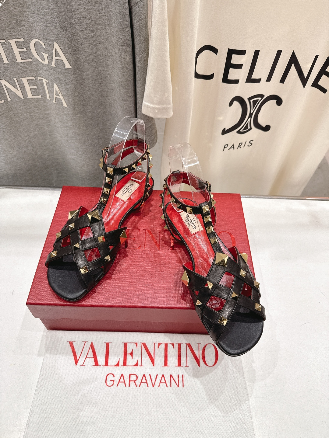 高版本出厂 ～New～顶级制作·Valentino·华伦天奴〰️2026ss官方最新玛丽珍平底鞋单鞋凉鞋