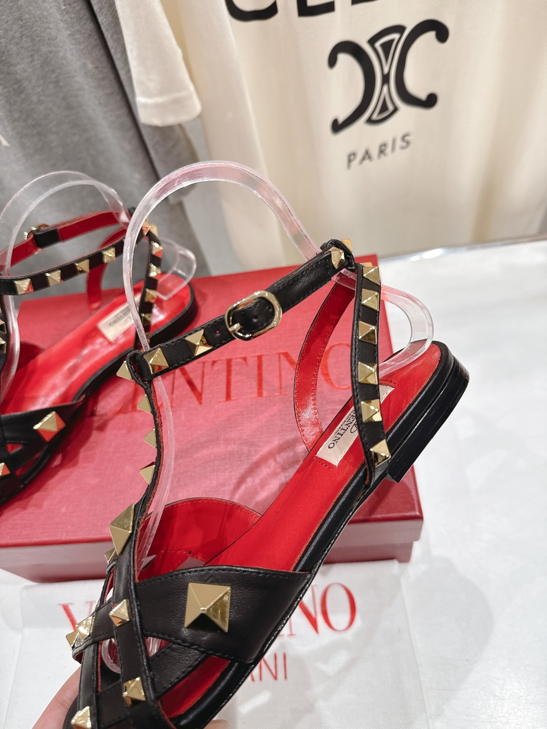 高版本出厂 ～New～顶级制作·Valentino·华伦天奴〰️2026ss官方最新玛丽珍平底鞋单鞋凉鞋