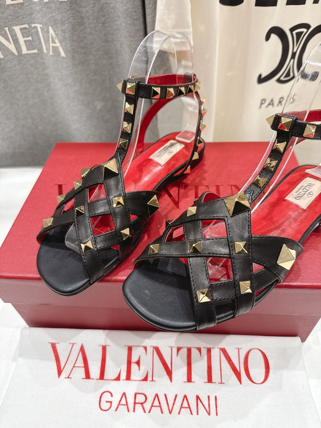 高版本出厂 ～New～顶级制作·Valentino·华伦天奴〰️2026ss官方最新玛丽珍平底鞋单鞋凉鞋