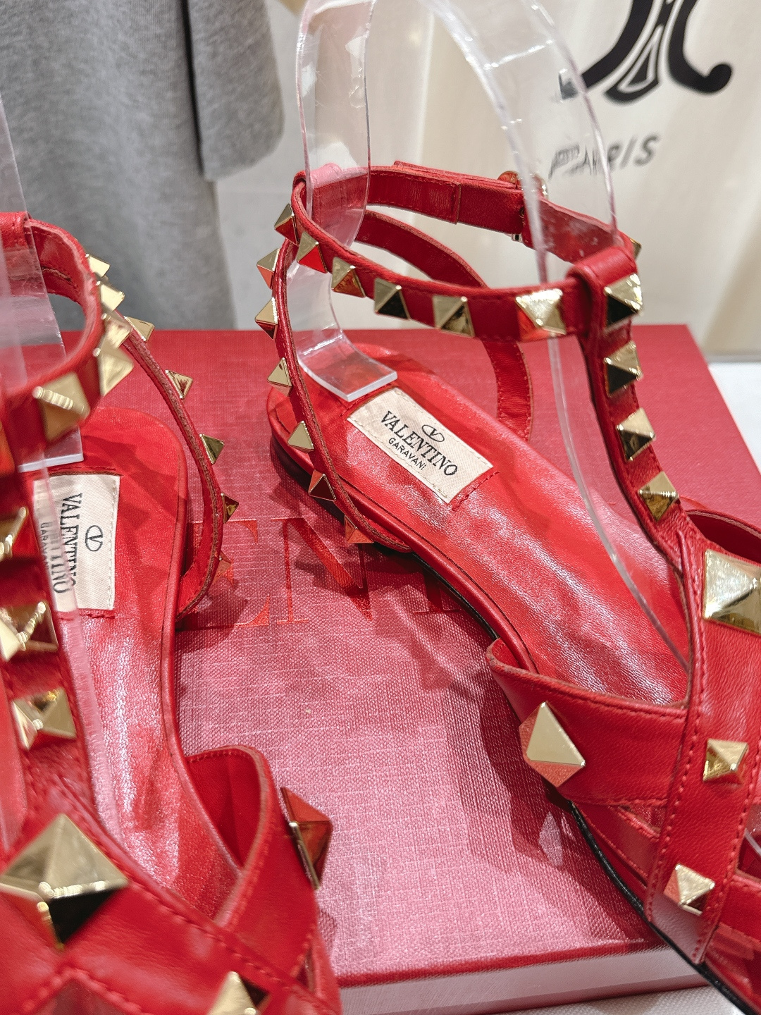 高版本出厂 ～New～顶级制作·Valentino·华伦天奴〰️2026ss官方最新玛丽珍平底鞋单鞋凉鞋