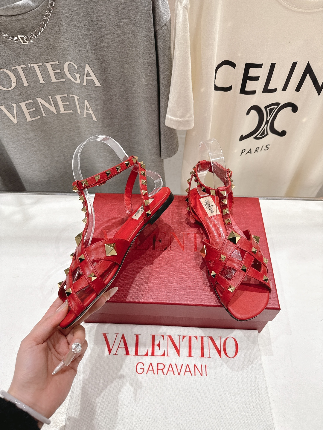 高版本出厂 ～New～顶级制作·Valentino·华伦天奴〰️2026ss官方最新玛丽珍平底鞋单鞋凉鞋