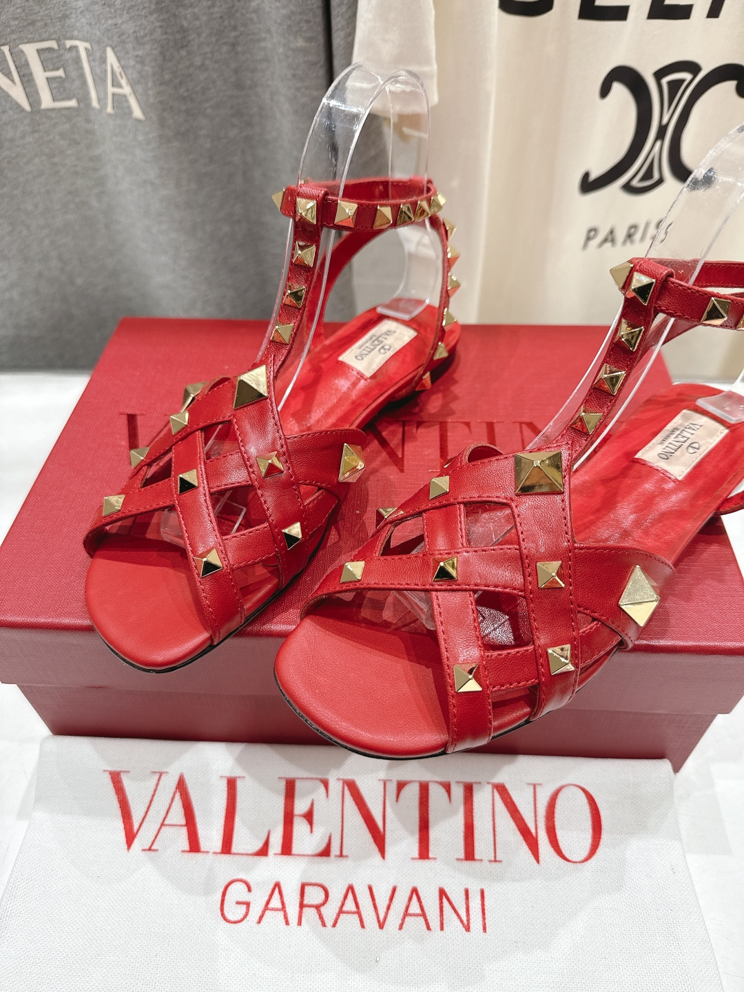 高版本出厂 ～New～顶级制作·Valentino·华伦天奴〰️2026ss官方最新玛丽珍平底鞋单鞋凉鞋