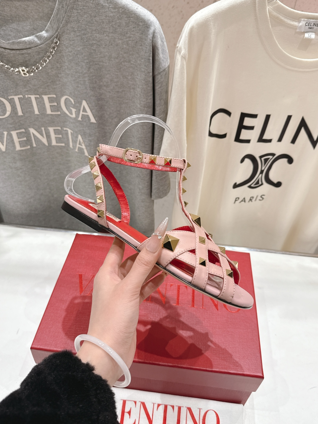 高版本出厂 ～New～顶级制作·Valentino·华伦天奴〰️2026ss官方最新玛丽珍平底鞋单鞋凉鞋