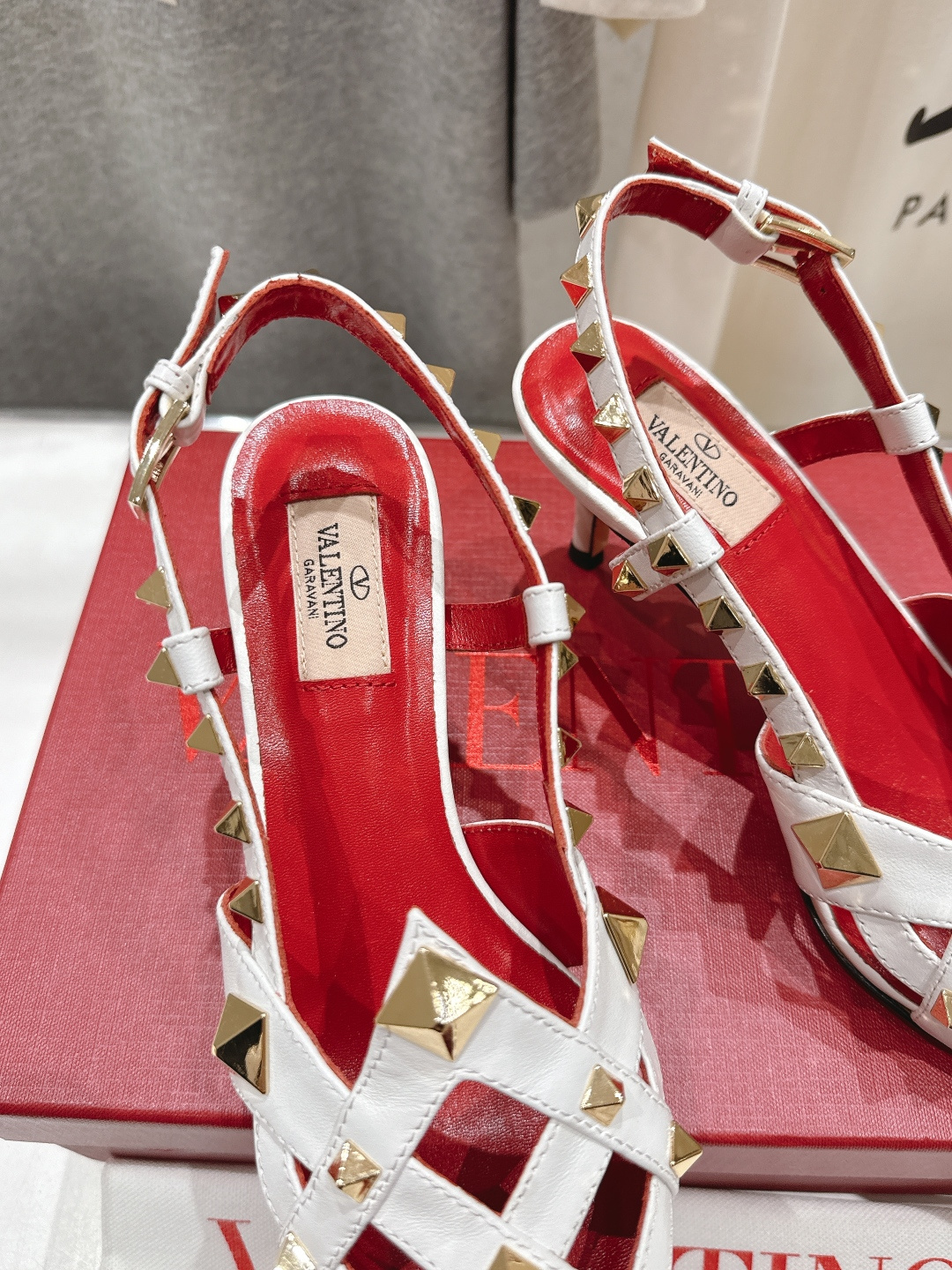 高版本出厂 ～New～顶级制作·Valentino*·华伦天奴〰️2026ss官方同步春夏走秀新款高跟鞋