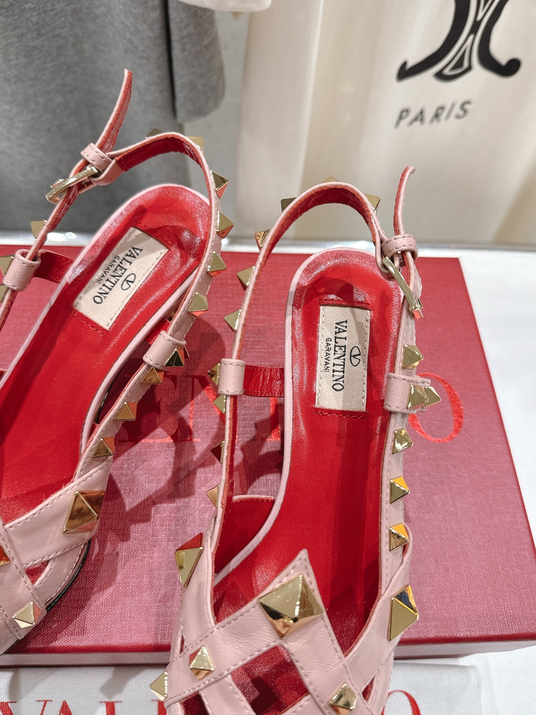 高版本出厂 ～New～顶级制作·Valentino*·华伦天奴〰️2026ss官方同步春夏走秀新款高跟鞋