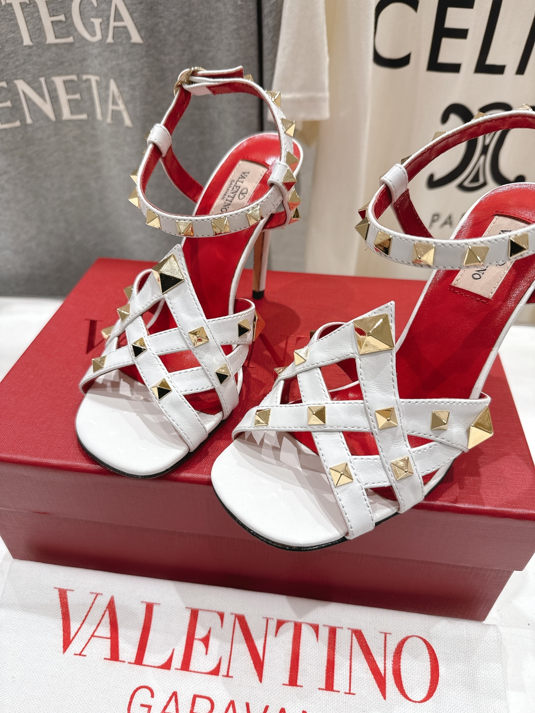 高版本出厂 ～New～顶级制作·Valentino*·华伦天奴〰️2026ss官方同步春夏走秀新款高跟鞋