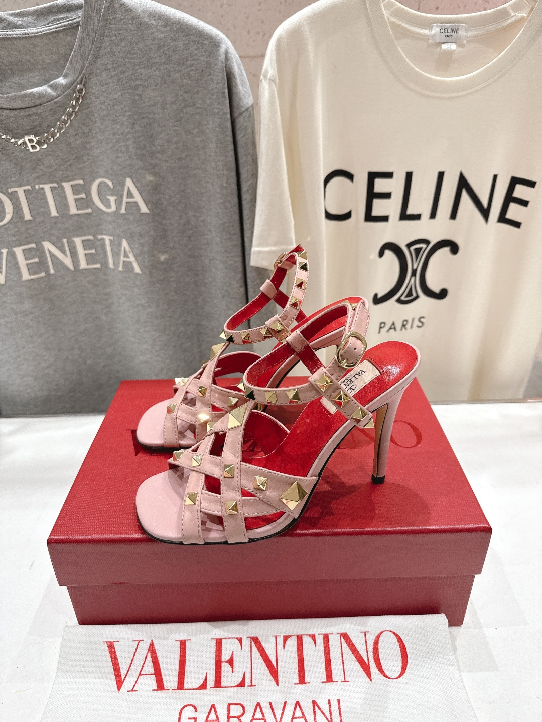 高版本出厂 ～New～顶级制作·Valentino*·华伦天奴〰️2026ss官方同步春夏走秀新款高跟鞋