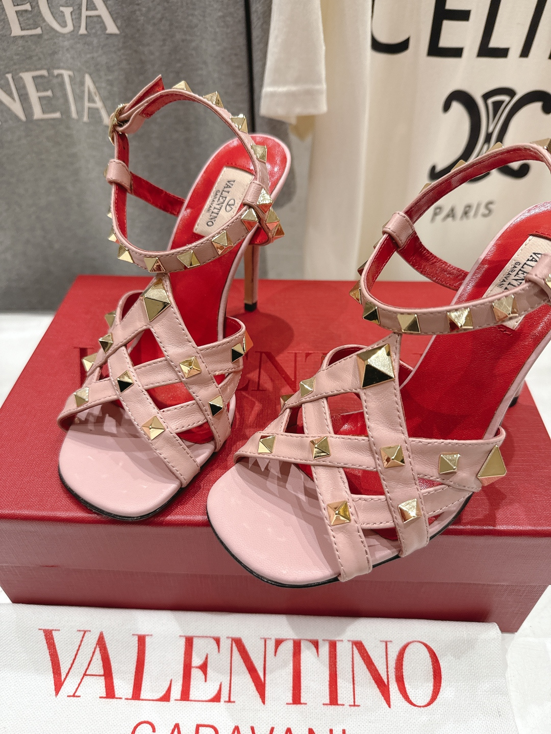 高版本出厂 ～New～顶级制作·Valentino*·华伦天奴〰️2026ss官方同步春夏走秀新款高跟鞋