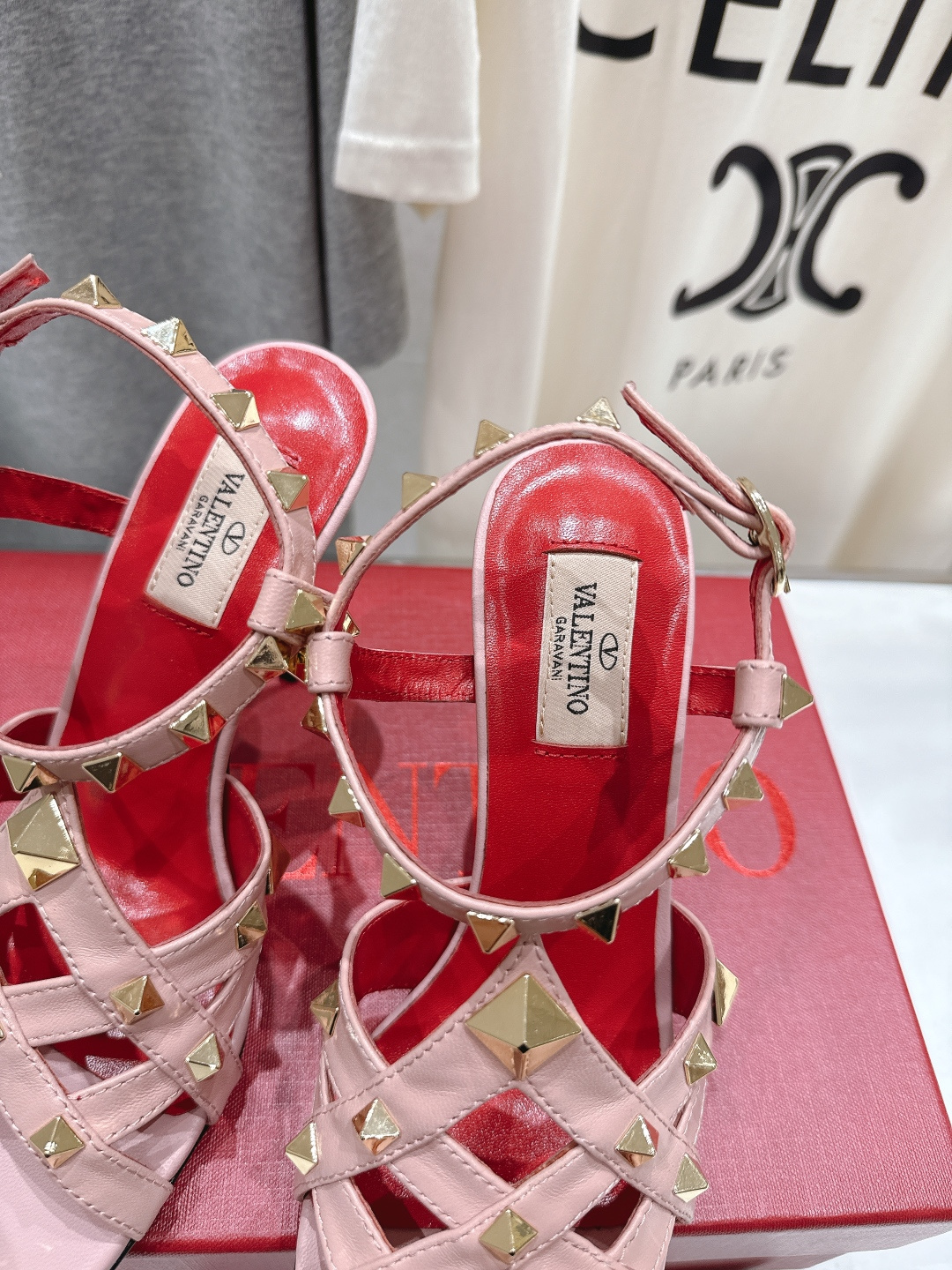 高版本出厂 ～New～顶级制作·Valentino*·华伦天奴〰️2026ss官方同步春夏走秀新款高跟鞋