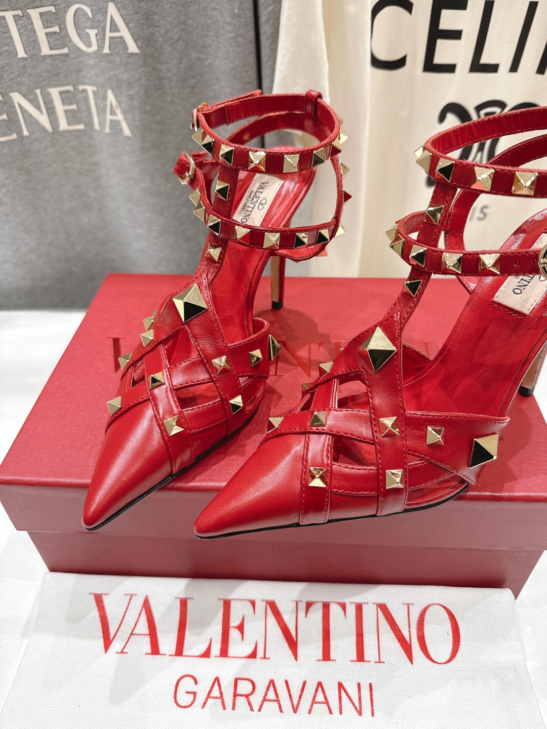 高版本出厂 ～New～顶级制作·Valentino*·华伦天奴〰️2026ss官方同步春夏走秀新款高跟鞋