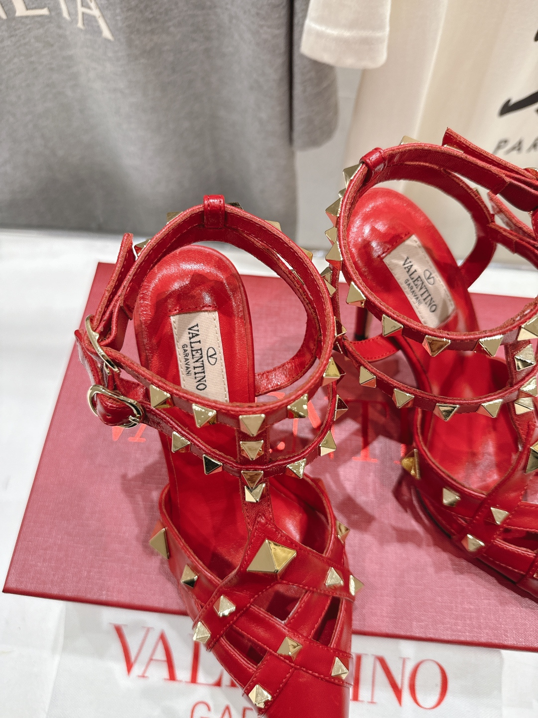 高版本出厂 ～New～顶级制作·Valentino*·华伦天奴〰️2026ss官方同步春夏走秀新款高跟鞋