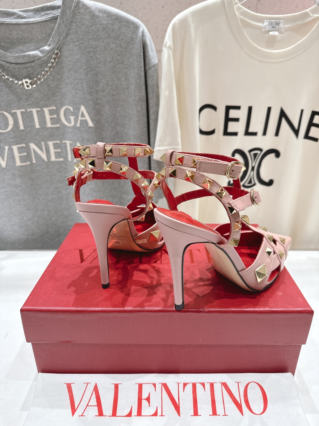 高版本出厂 ～New～顶级制作·Valentino*·华伦天奴〰️2026ss官方同步春夏走秀新款高跟鞋