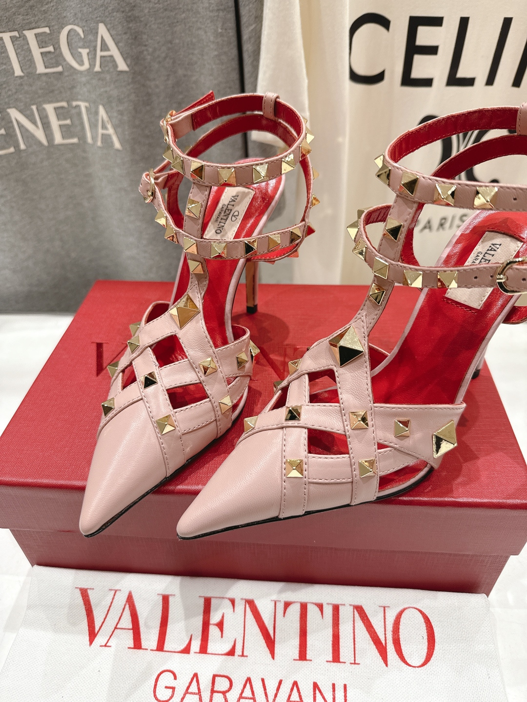 高版本出厂 ～New～顶级制作·Valentino*·华伦天奴〰️2026ss官方同步春夏走秀新款高跟鞋