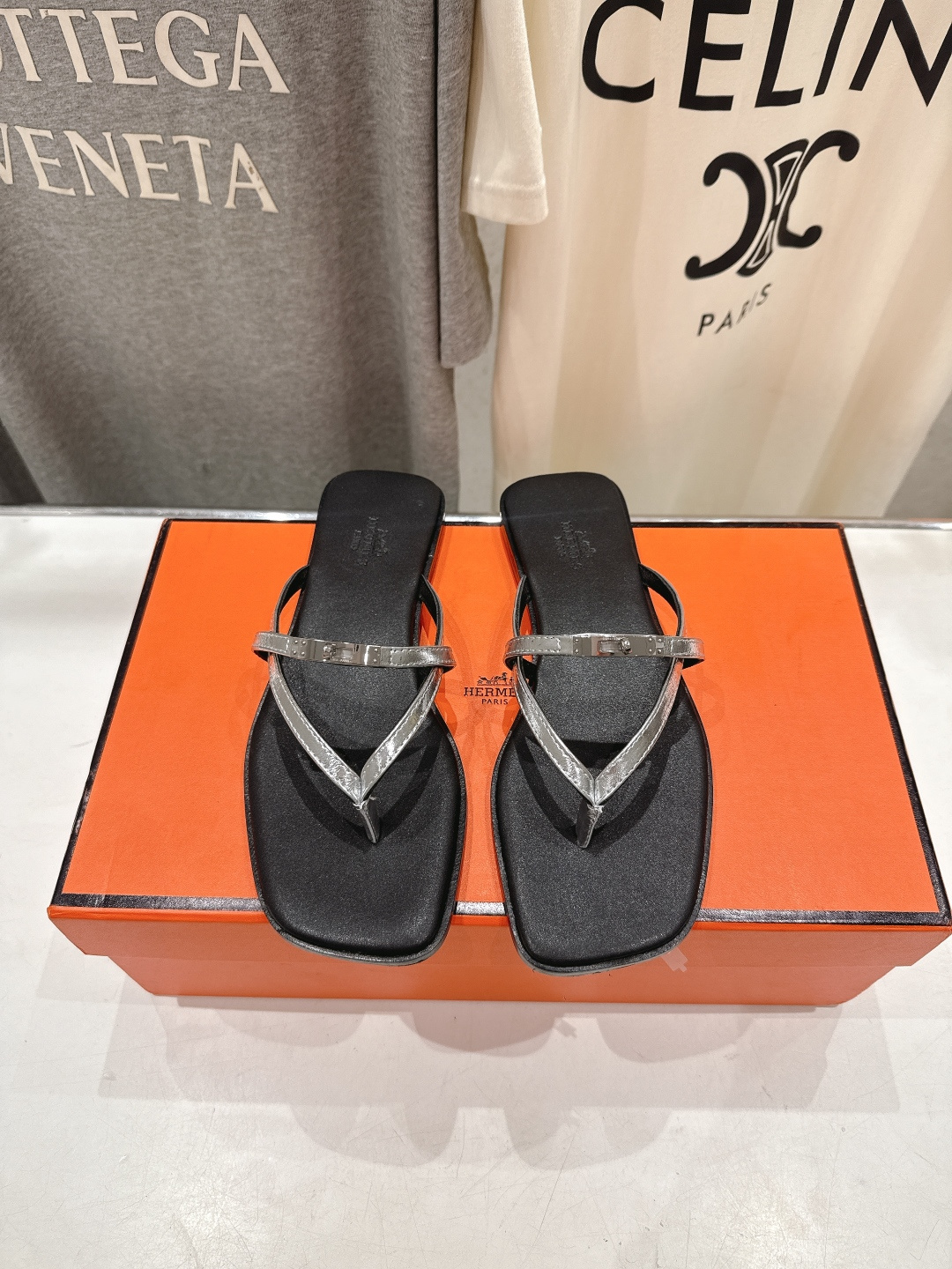 高版本出厂 Hermes/爱马仕H家F062 2026ss夏季新款 Extra度假风夹脚沙滩人字拖鞋顶级