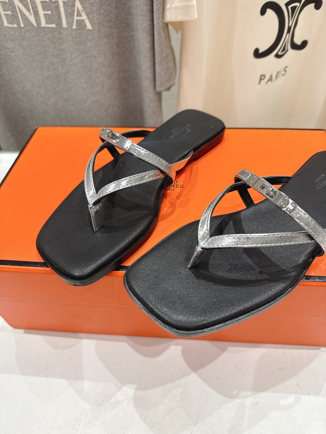 高版本出厂 Hermes/爱马仕H家F062 2026ss夏季新款 Extra度假风夹脚沙滩人字拖鞋顶级