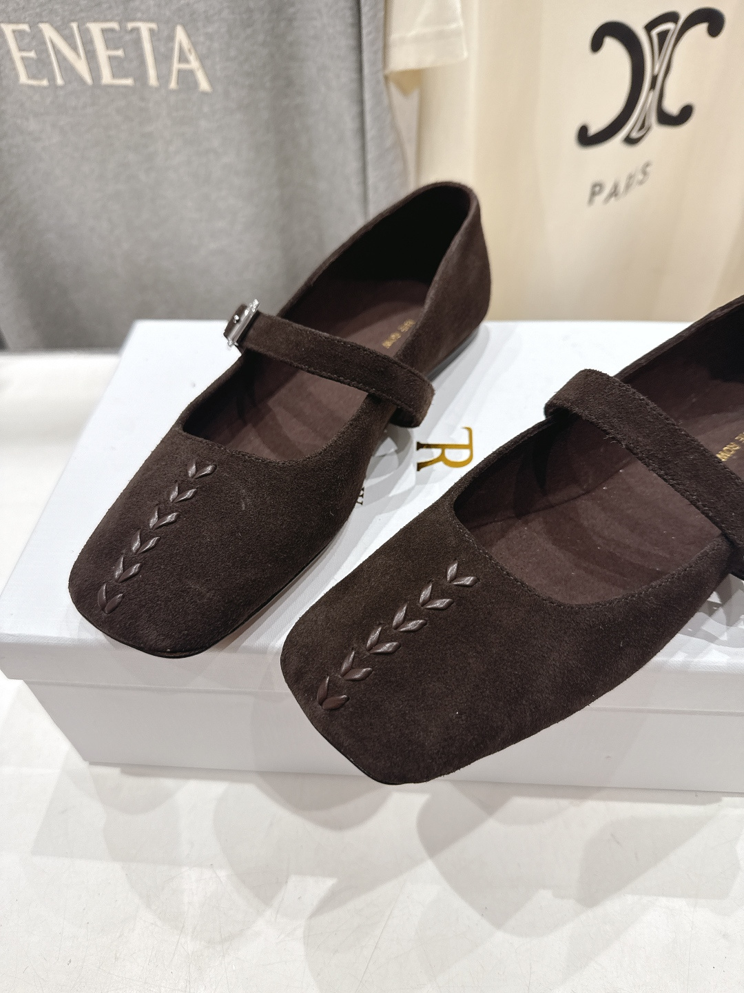 高版本出厂 the row 2026ss春夏走秀爆款小方头平底鞋玛丽珍休闲鞋单鞋非常舒服的平底鞋，极简设