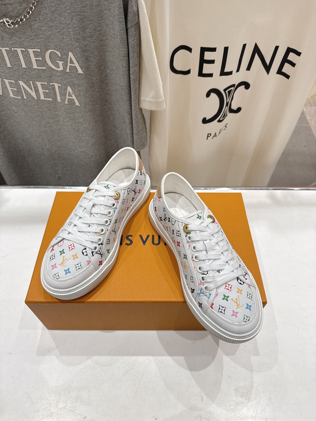 高版本出厂 LOUIS VUITTON～LV路易威登F057 L家驴牌最新款走秀款系列运动休闲鞋原版购入