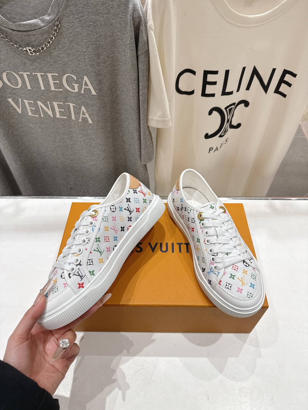 高版本出厂 LOUIS VUITTON～LV路易威登F057 L家驴牌最新款走秀款系列运动休闲鞋原版购入