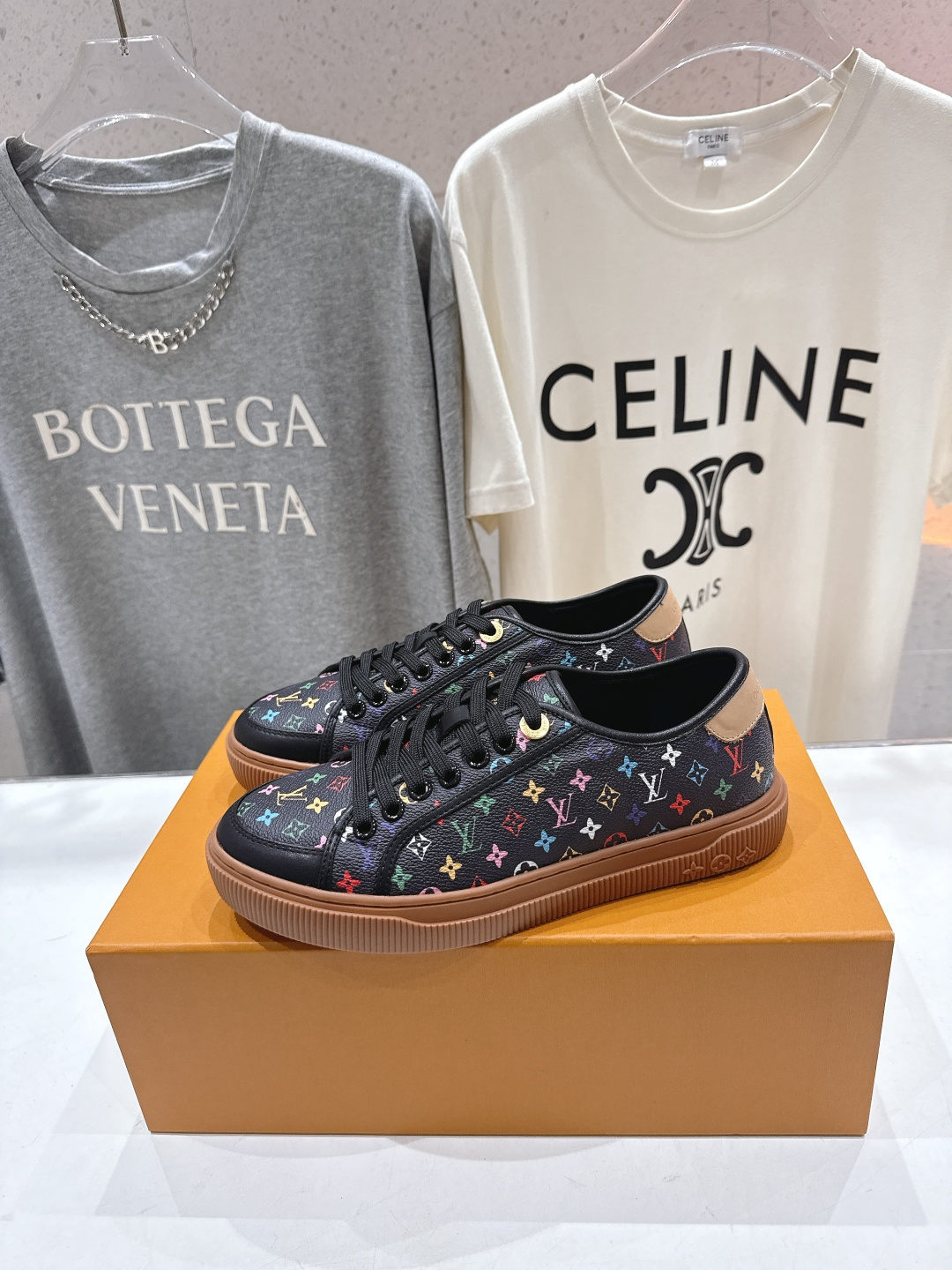 高版本出厂 LOUIS VUITTON～LV路易威登F057 L家驴牌最新款走秀款系列运动休闲鞋原版购入