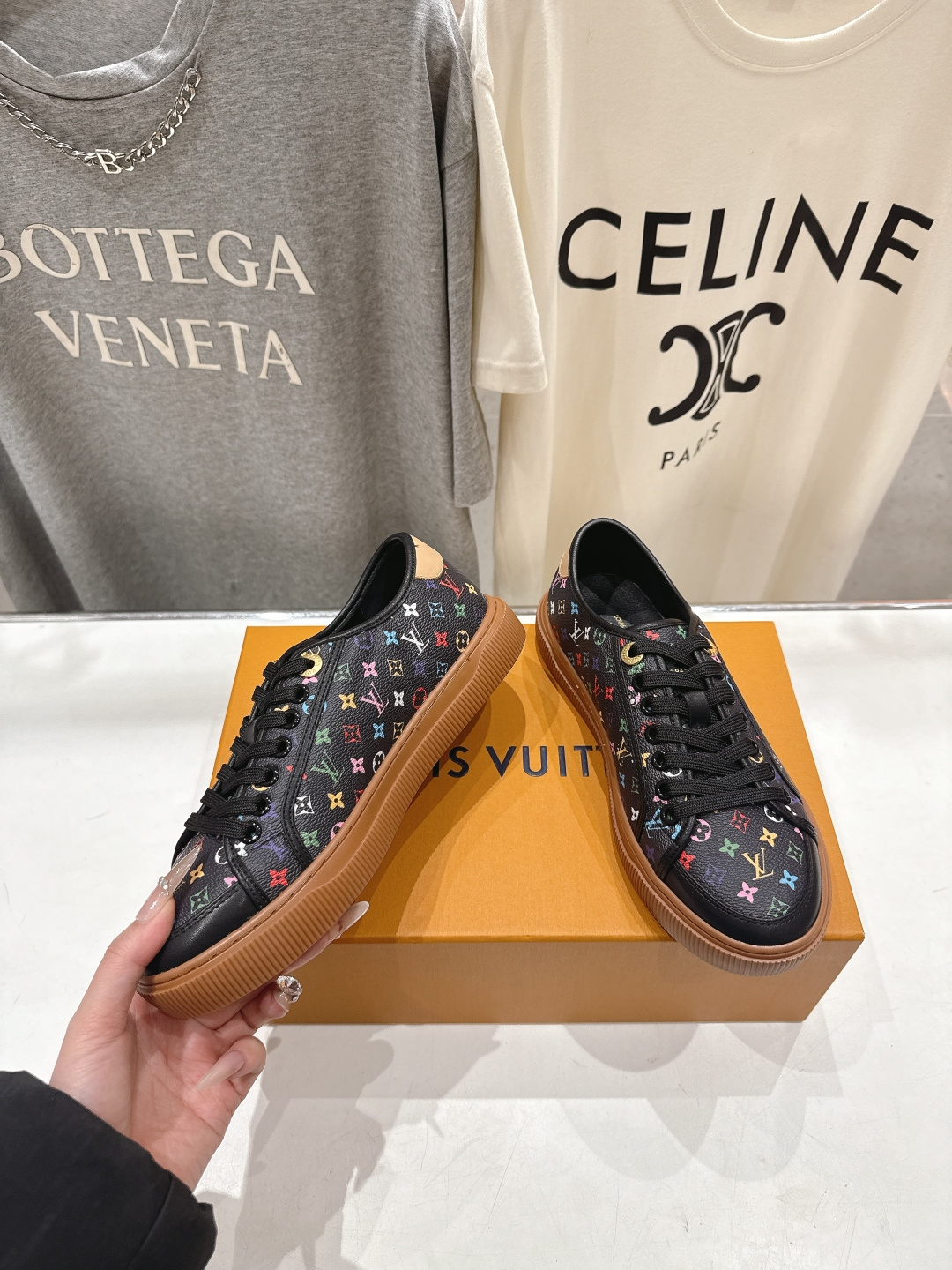 高版本出厂 LOUIS VUITTON～LV路易威登F057 L家驴牌最新款走秀款系列运动休闲鞋原版购入