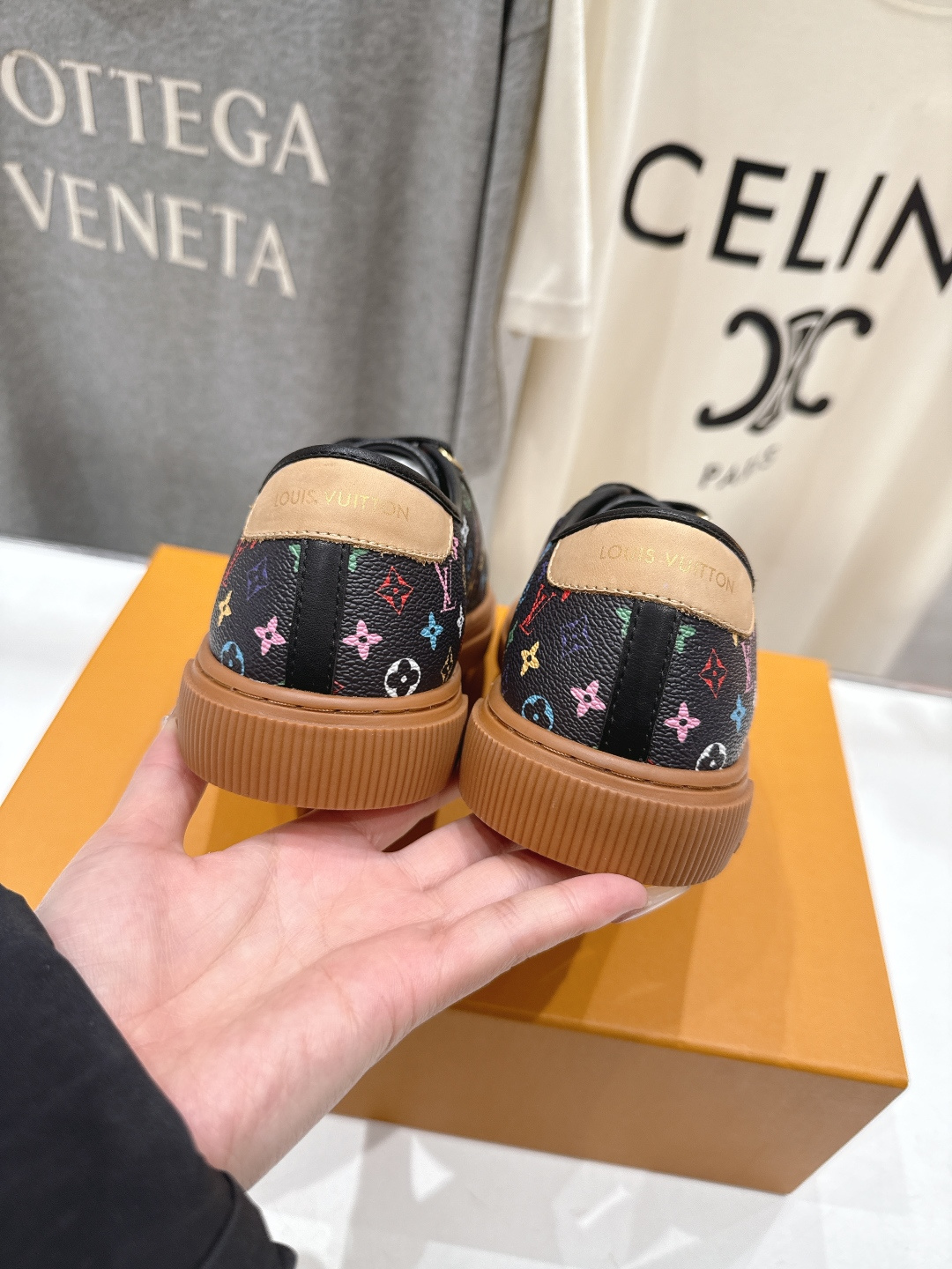 高版本出厂 LOUIS VUITTON～LV路易威登F057 L家驴牌最新款走秀款系列运动休闲鞋原版购入